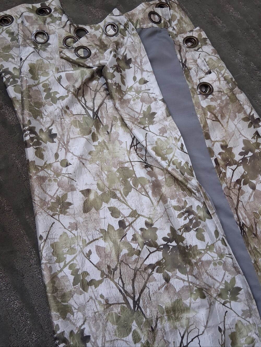 6 Curtain Panels Achim Tranquil Green Room Darkening 2 - 50"x 84" & 4 - 50"x 63" - Picture 6 of 6